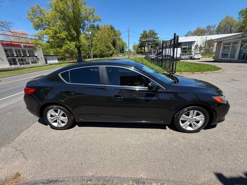 Used 2013 Acura ILX FWD image 4