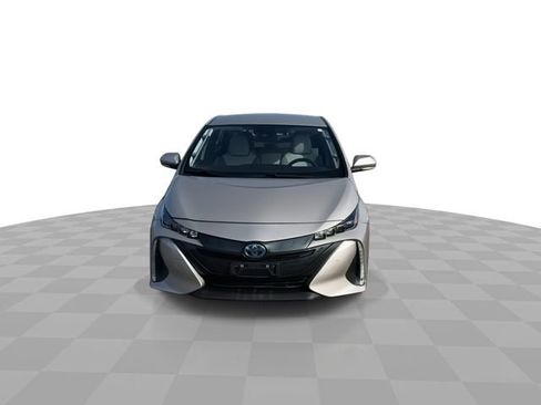 Used 2021 Toyota Prius Prime XLE FWD image 3