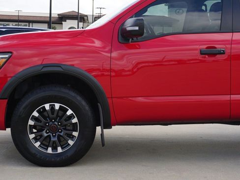 Used 2023 Nissan Titan PRO-4X w/ Pro-4x Convenience Package image 10