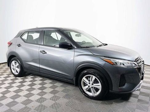 Certified 2024 Nissan Kicks S image 3