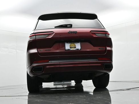Used 2023 Jeep Grand Cherokee L Summit AWD/4WD image 23
