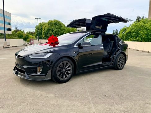 Used 2018 Tesla Model X 75D AWD/4WD image 15