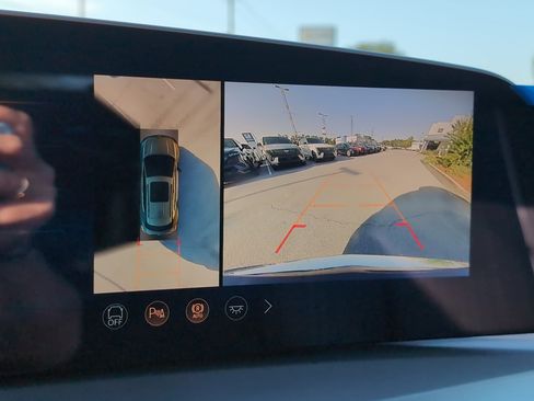 New 2026 Cadillac Vistiq Luxury image 16