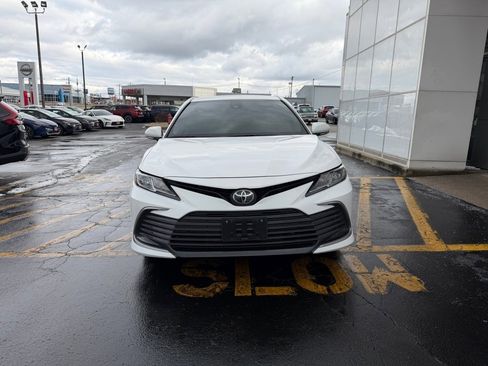 Used 2023 Toyota Camry LE image 2