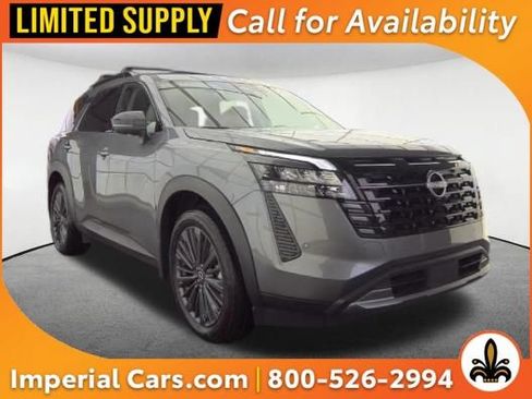 Used 2026 Nissan Pathfinder SL w/ SL Premium Package AWD/4WD image 1