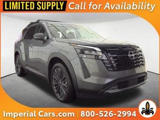 Used 2026 Nissan Pathfinder SL w/ SL Premium Package AWD/4WD video 1