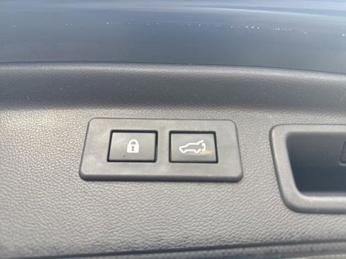 Used 2021 Subaru Forester Touring image 31