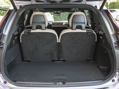 New 2026 Volvo XC90 B6 Plus w/ Protection Package Premier AWD/4WD image 12