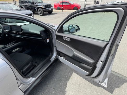 Used 2024 Hyundai Ioniq 6 SE image 37