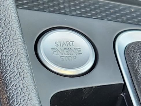 New 2025 Volkswagen Jetta SEL image 30