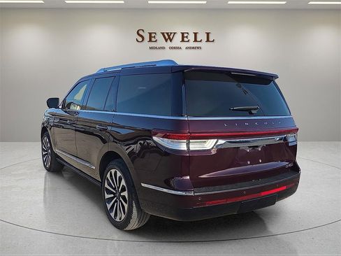 Certified 2023 Lincoln Navigator Reserve image 3