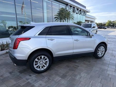 Used 2018 Cadillac XT5 FWD image 2