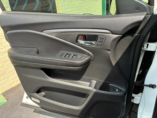Used 2023 Honda Ridgeline RTL-E image 12