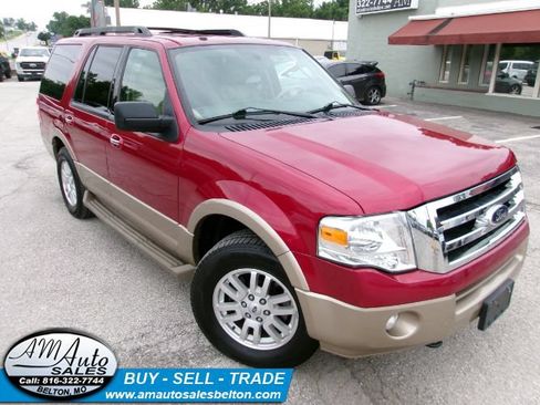 Used 2014 Ford Expedition XLT w/ Equipment Group 202A AWD/4WD image 30
