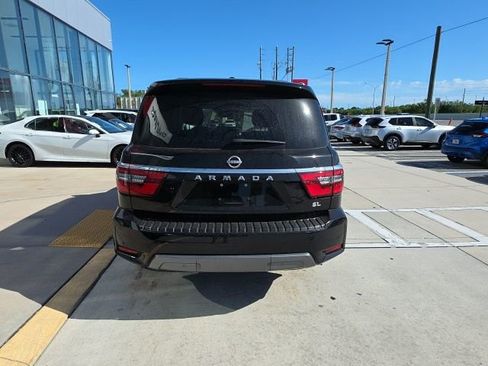 Used 2023 Nissan Armada SL w/ Captain's Chairs Package image 5