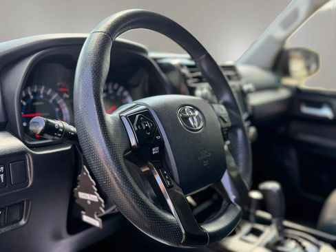 Used 2014 Toyota 4Runner Trail AWD/4WD image 11