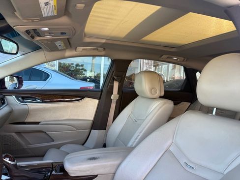 Used 2013 Cadillac XTS Luxury image 22