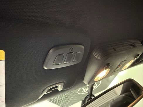 Used 2018 Ford Mustang Premium image 20