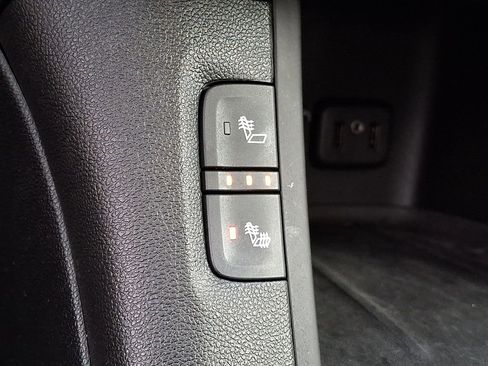 Used 2017 GMC Acadia SLT image 20