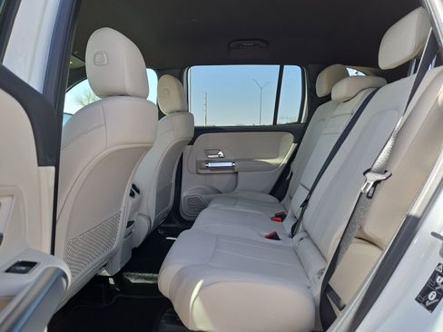Used 2025 Mercedes-Benz GLB 250 image 13