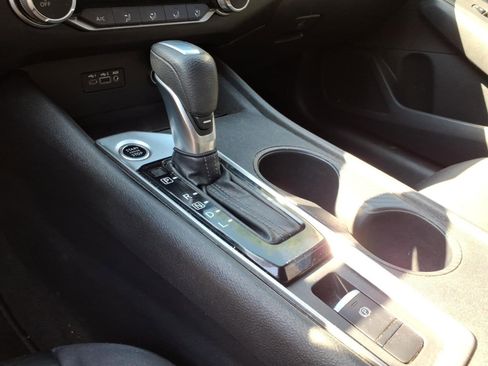 Used 2020 Nissan Altima 2.5 S AWD/4WD image 15