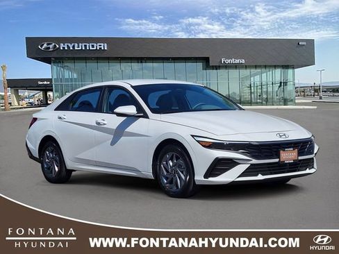 New 2026 Hyundai Elantra Hybrid FWD image 1
