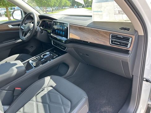 New 2026 Volkswagen Atlas SE image 37