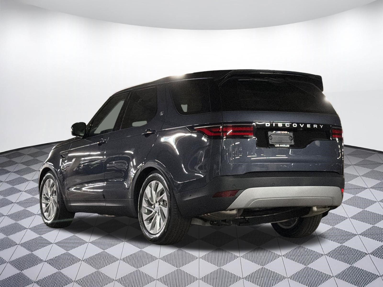 New 2026 Land Rover Discovery S AWD/4WD image 3