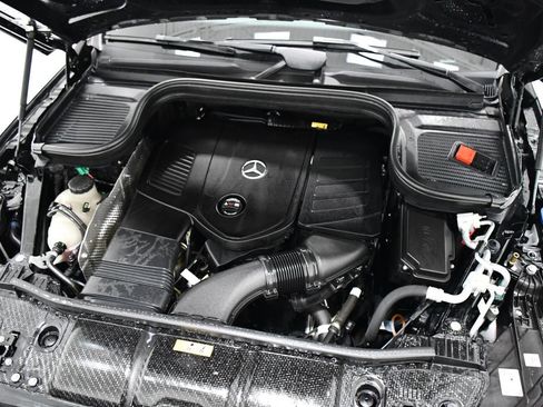 Certified 2025 Mercedes-Benz GLE 450e 4MATIC w/ Driver Assistance Package image 6