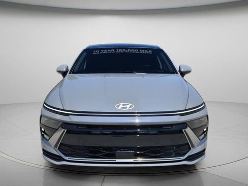 Used 2024 Hyundai Sonata SEL w/ Convenience Package FWD image 4