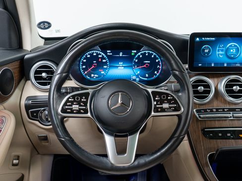 Certified 2022 Mercedes-Benz GLC 300 4MATIC w/ Multimedia Package Lite image 17