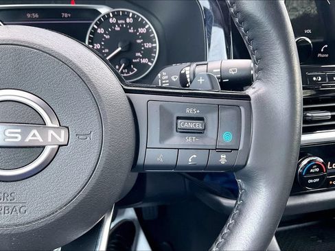Used 2023 Nissan Pathfinder SL AWD/4WD image 13