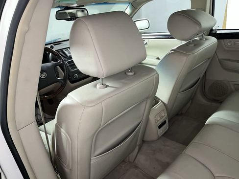 Used 2008 Cadillac DTS image 23