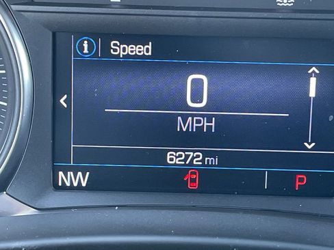 Used 2023 GMC Terrain SLE image 12