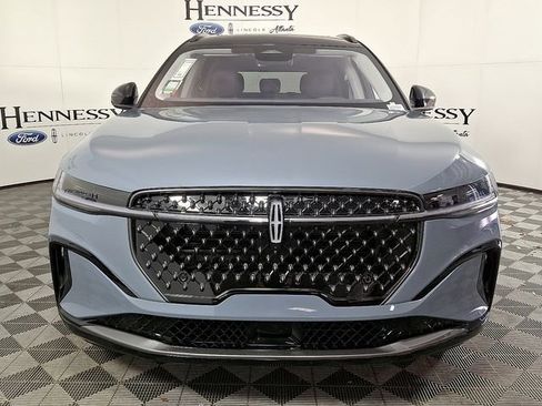 Used 2026 Lincoln Nautilus Reserve w/ Jet Appearance Package AWD/4WD image 2