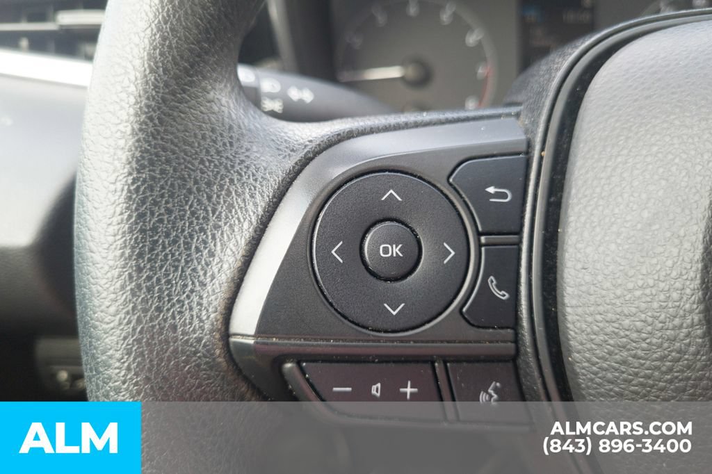 Used 2024 Toyota Corolla LE FWD image 28