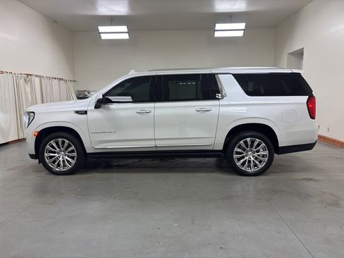 Used 2023 GMC Yukon XL Denali image 5