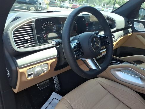 New 2026 Mercedes-Benz GLS 580 4MATIC image 16