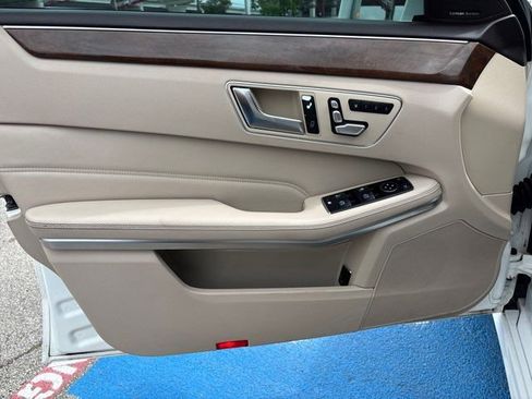Used 2014 Mercedes-Benz E 350 Sedan image 15