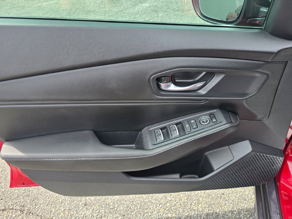 Used 2023 Honda Accord Sport image 9