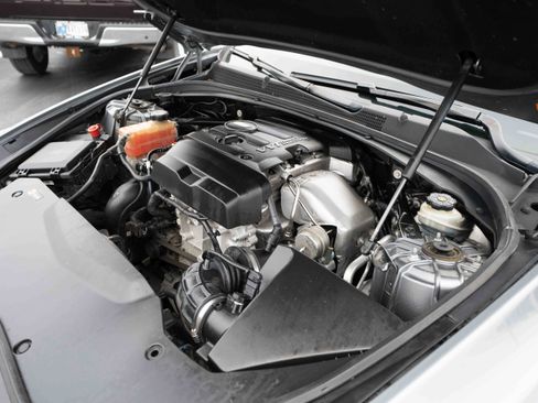 Used 2019 Cadillac CTS Luxury image 32