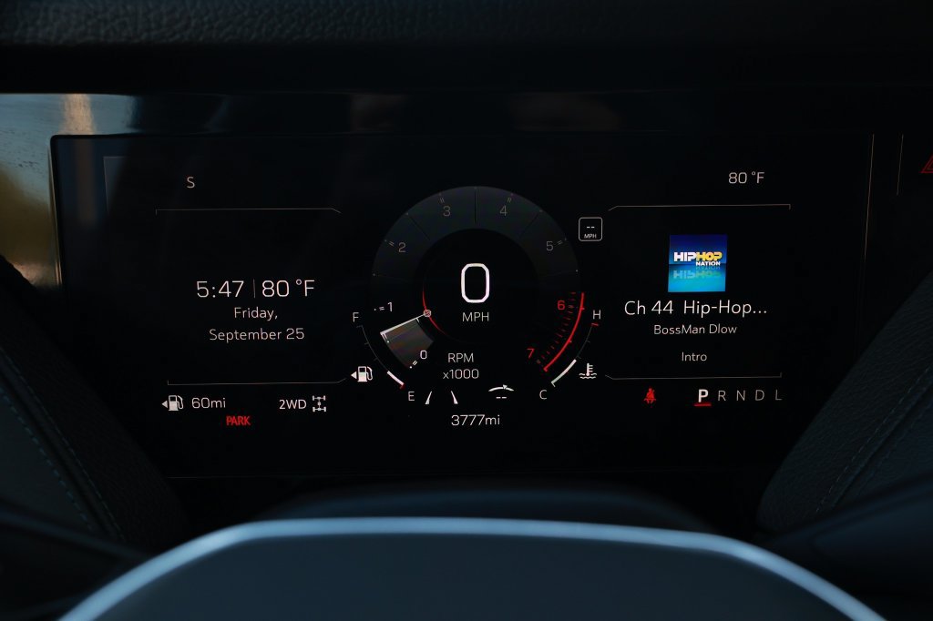 Used 2026 GMC Yukon Denali w/ Sun & Power Step Package AWD/4WD image 25