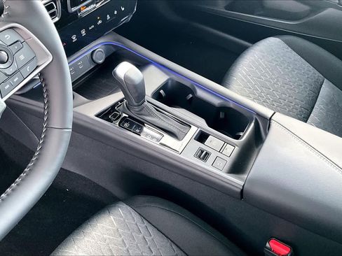 Used 2026 Nissan Sentra SV w/ SV Convenience Package FWD image 11