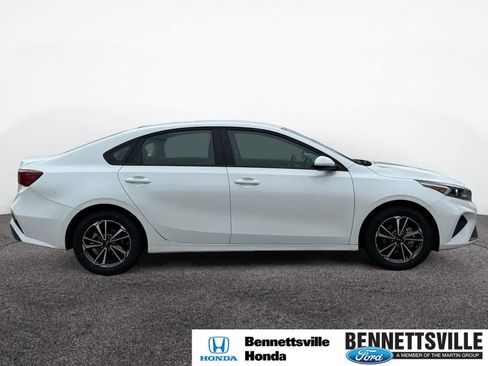 Used 2022 Kia Forte LXS image 6