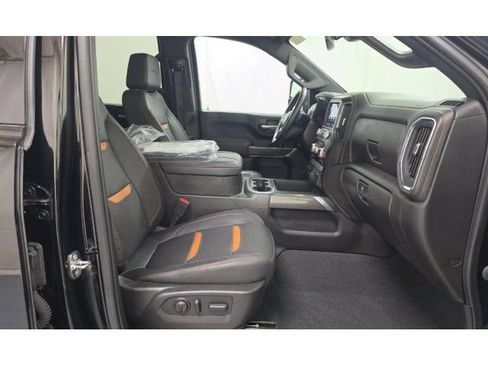Used 2023 GMC Sierra 2500 AT4 w/ Driver Alert Package I AWD/4WD image 6