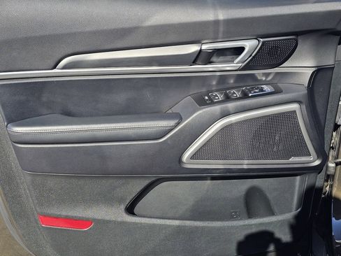 Used 2022 Kia Telluride S image 16