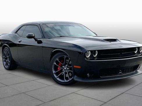 Used 2023 Dodge Challenger GT w/ Plus Package image 3