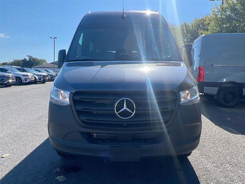 New 2025 Mercedes-Benz Sprinter 2500 image 9