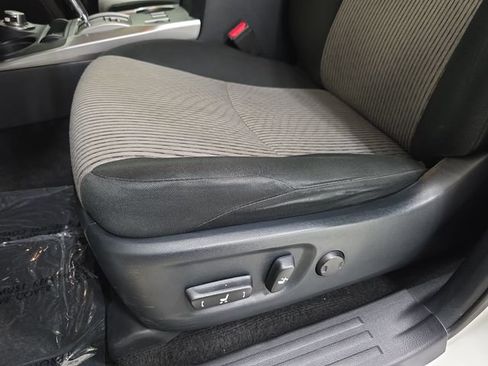 Used 2021 Toyota 4Runner SR5 AWD/4WD image 28