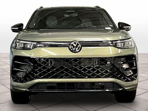 New 2026 Volkswagen Tiguan SE R-Line image 5